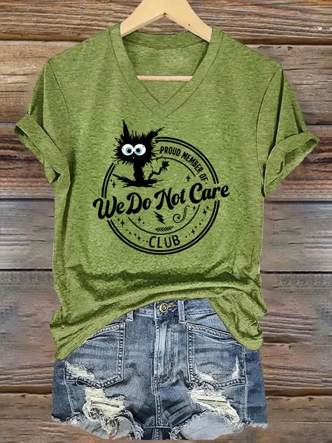V-Neck Retro Funny Proud Member Of Club We Do Not Care Menopause Perimenopause Print T-Shirt