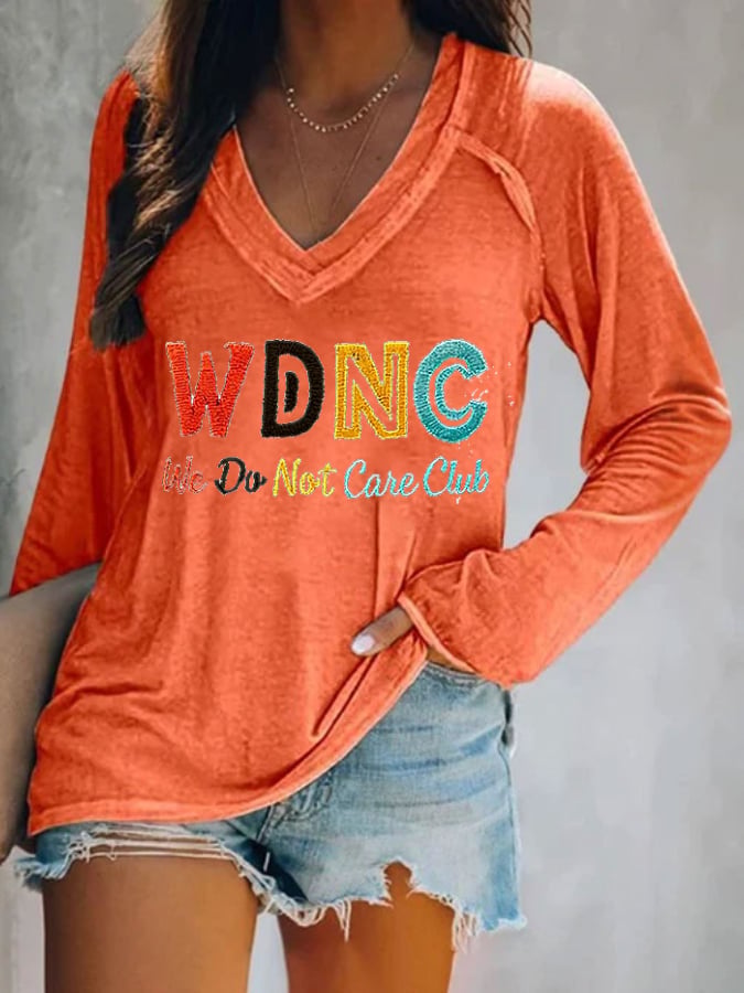 🔥Buy 3 Get 15% Off🔥Women's V-neck Retro Funny Proud Member Of WDNC Club Menopause Perimenopause Print T-Shirt