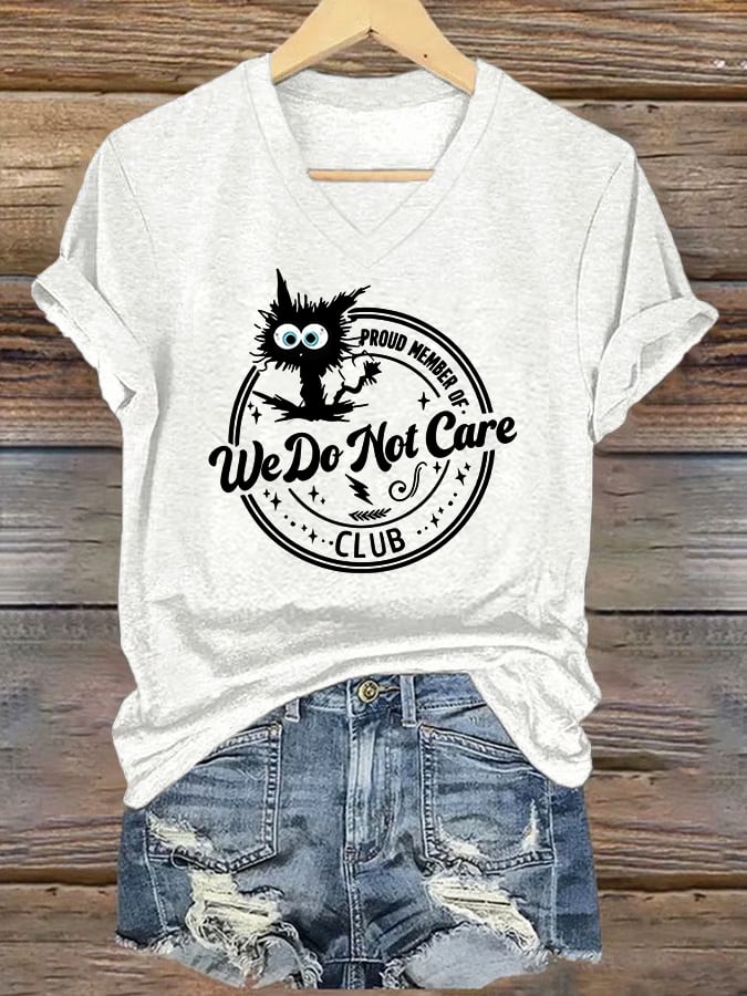 V-Neck Retro Funny Proud Member Of Club We Do Not Care Menopause Perimenopause Print T-Shirt