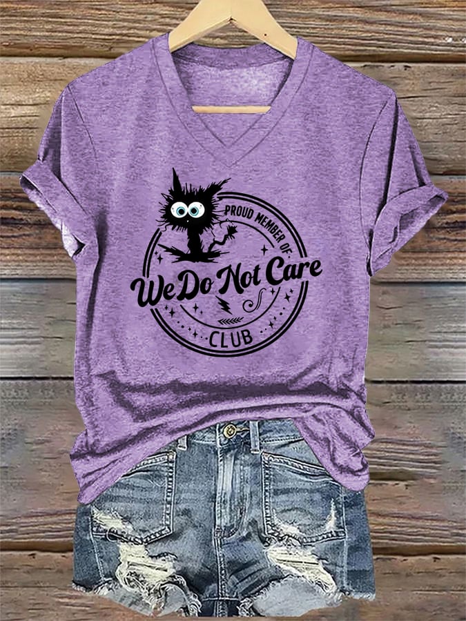 V-Neck Retro Funny Proud Member Of Club We Do Not Care Menopause Perimenopause Print T-Shirt