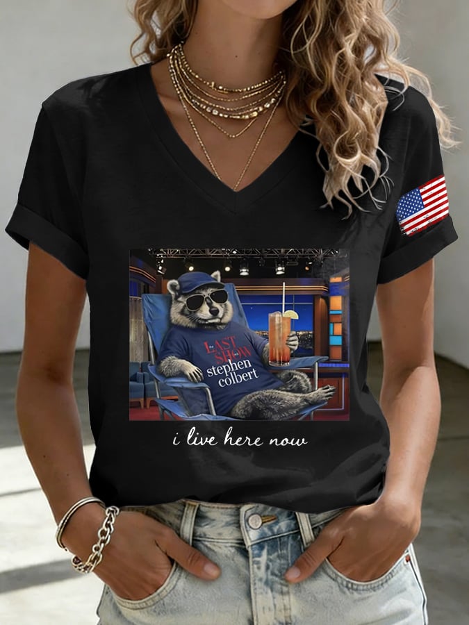🔥Buy 3 Get 15% Off🔥V-Neck Retro Last Show Raccoon I Live Here Now Print T-Shirt