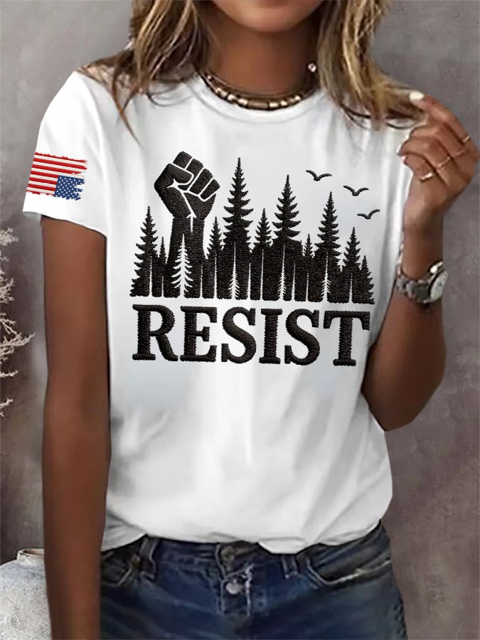 T-Shirt con Stampa Retro Resist Save The Forest Service