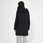 Cappotto con cappuccio e bottoni da donna per l'autunno/inverno, elegante e versatile, adatto a varie occasioni.
