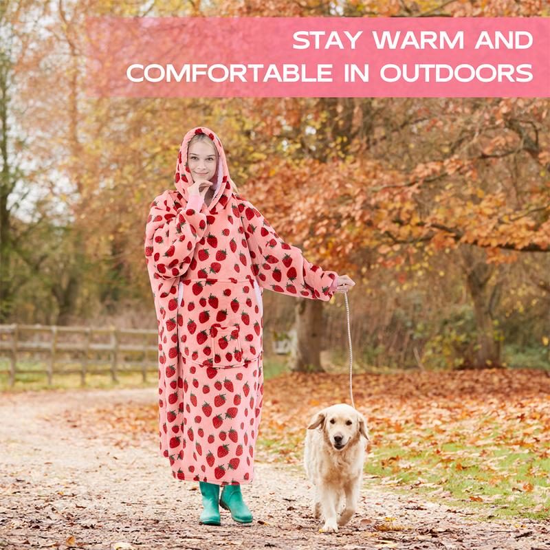 Coperta Indossabile con Cappuccio Oversize in Pile Sherpa, Felpa con Cappuccio con Maniche, Coperta con Cappuccio Accogliente e Gigante Extra Lunga per Adulti Donna Regalo Invernale (Fragola)