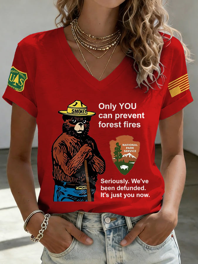 T-Shirt Stampa Girocollo Retro Resist Save The Forest Service Only You Can Prevent Forest Fires Seriously. We've Been Defunded. It'S Just You Now