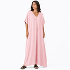 Robe longue, ample et fluide à col en V pour femme – chic et confortable pour l'été.