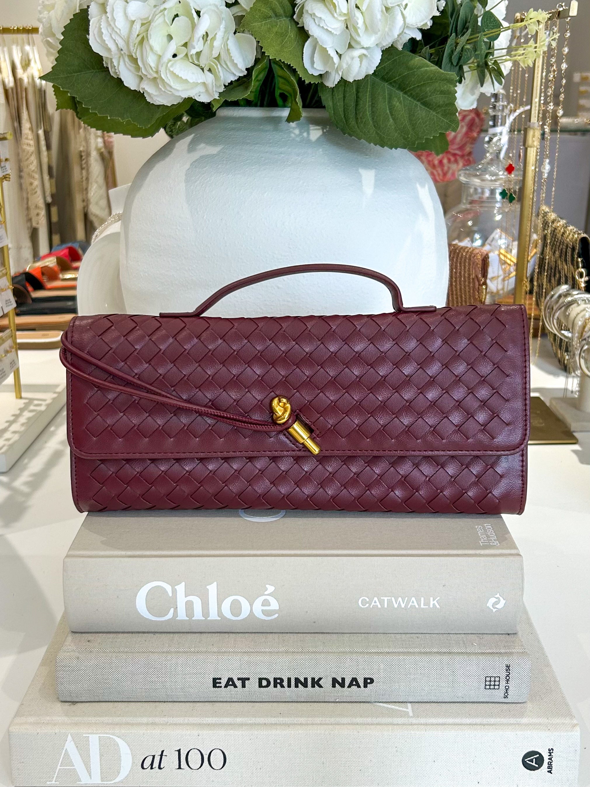 Pochette rectangulaire tissée avec fermoir à tige dorée (15 couleurs)