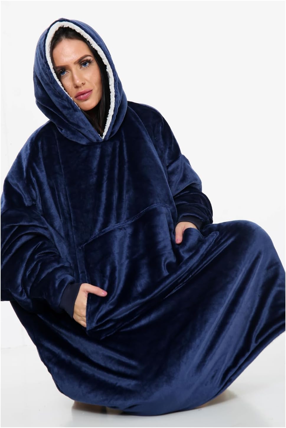 Couverture Sweat à Capuche Géante Homme Femme, Polaire Sherpa Ultra Douce Chaude Confortable Portable, Plaid Couverture à Manches pour Adultes Ados avec Grande Poche