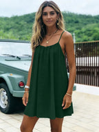 Nouvelle Robe Courte Unie à Fines Bretelles et Dos Nu