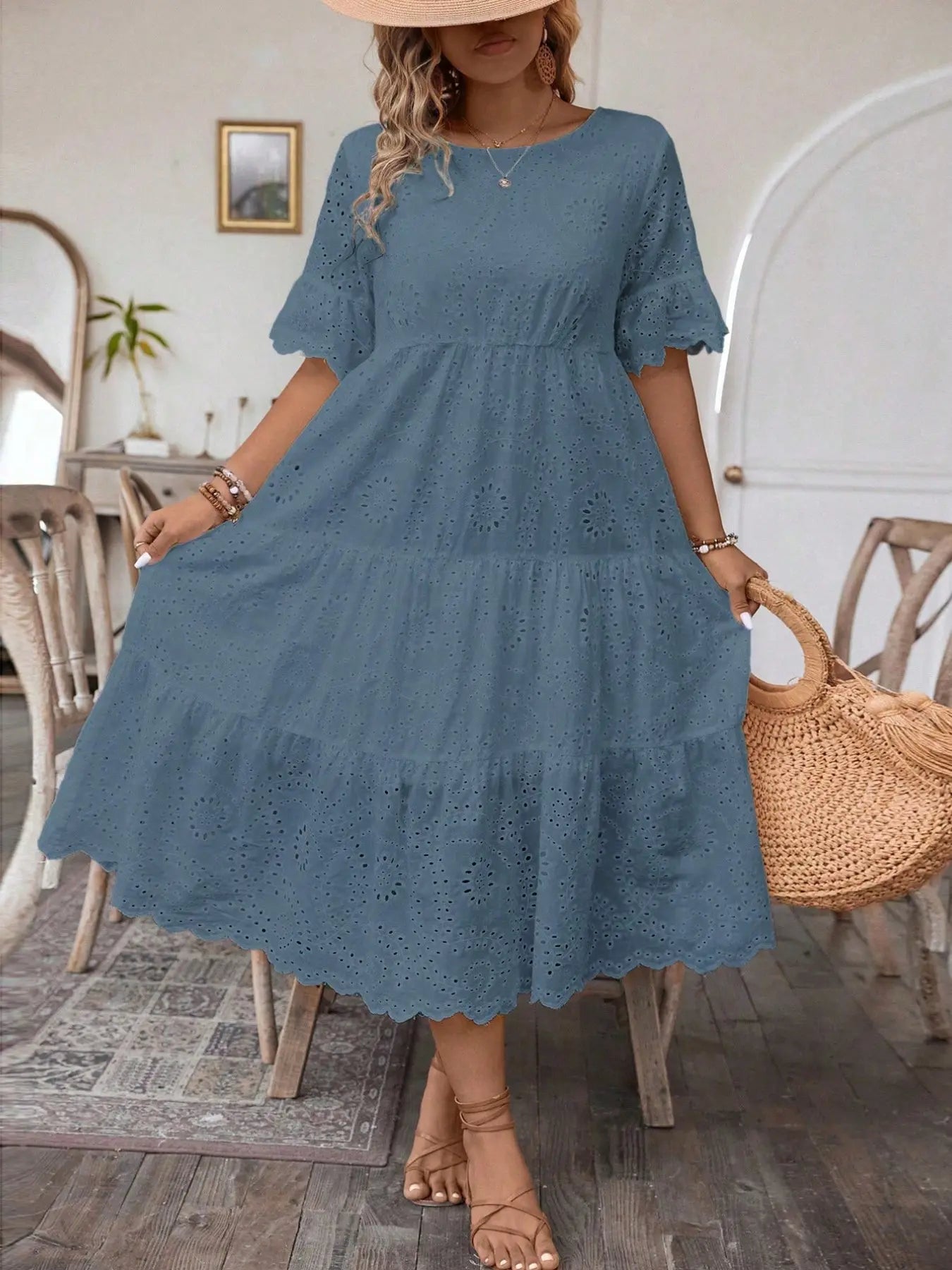 【Grande Taille】 Robe Unie Broderie Anglaise, Robe Bohème à Col Rond pour Vacances et Usage Quotidien – Vêtements d'Été pour Femmes