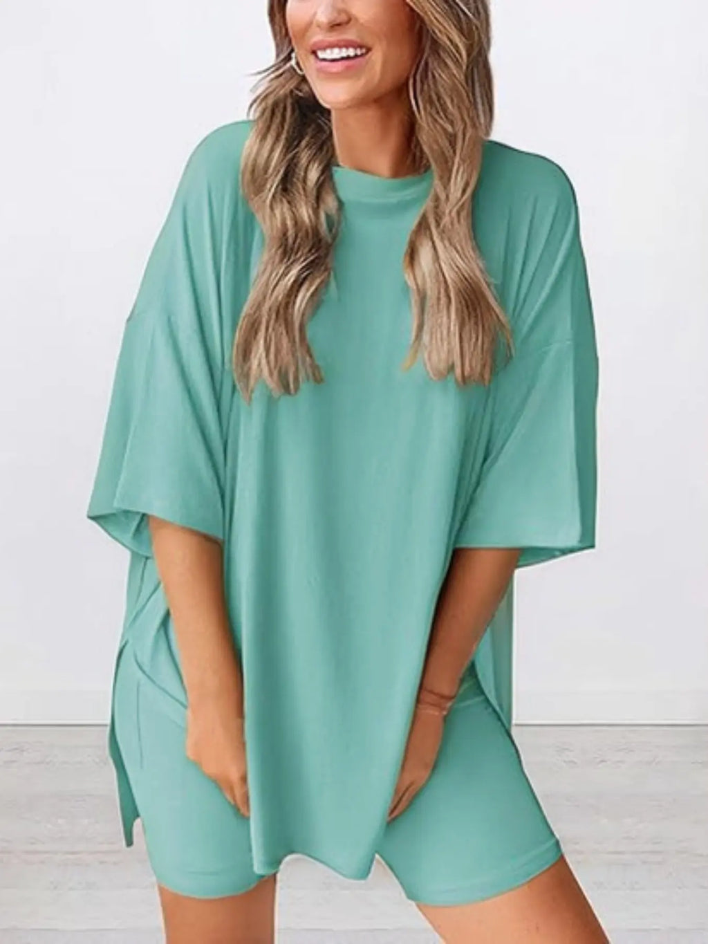 Ensemble T-shirt uni et short moulant pour femme, vêtement de nuit décontracté d'été à col rond, confortable, avec poches, pour l'extérieur