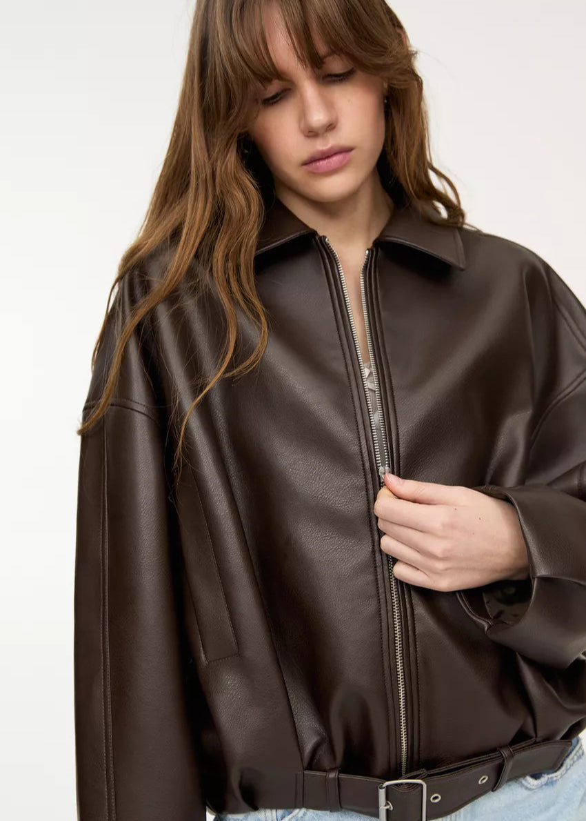 Veste Ébène Luxueuse – Affichant sans effort un style élégant.