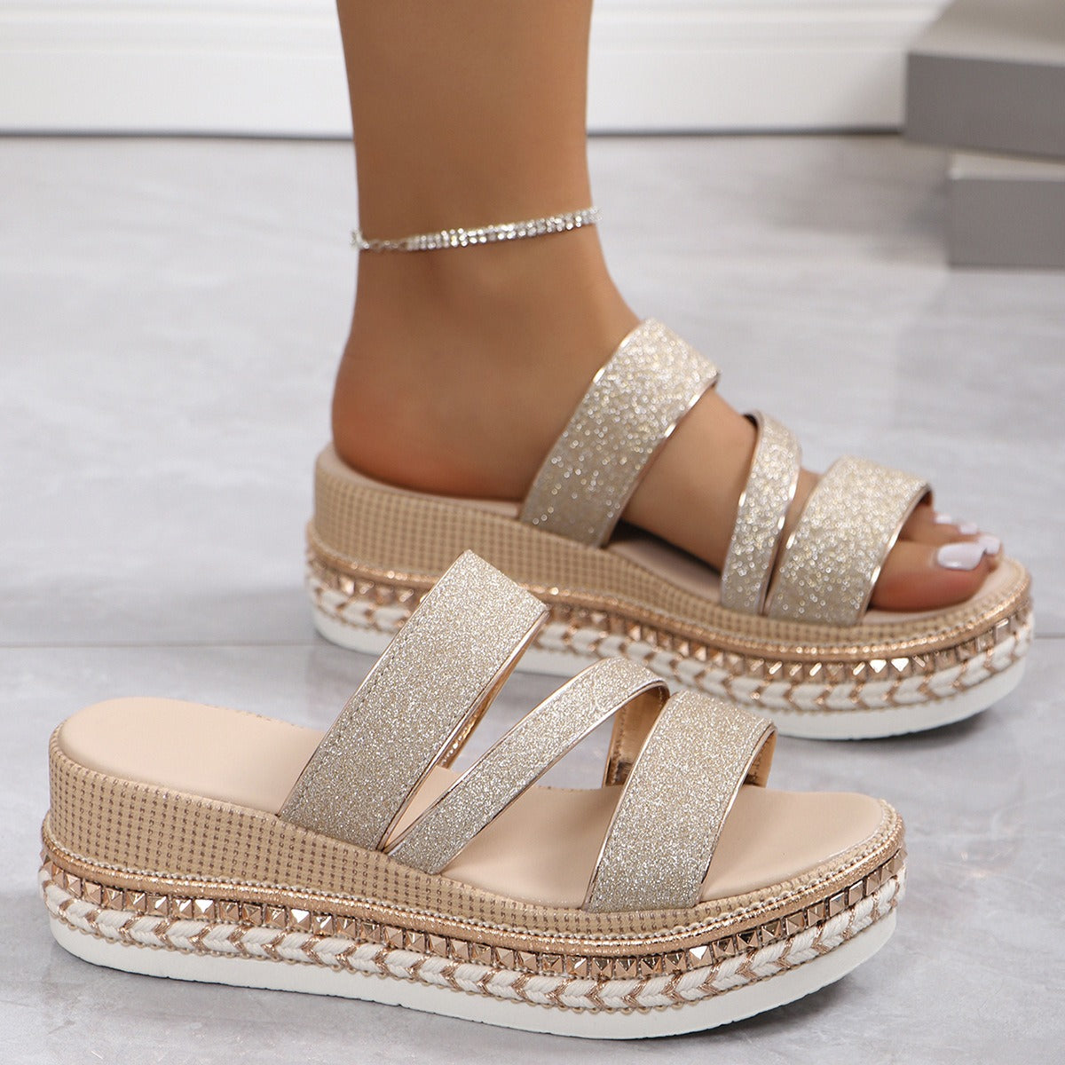 Sandales mode femme creuses à fermeture éclair argentée