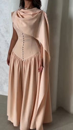 Robe de soirée élégante à col rond, avec châle patchwork et boucle, pour femme.