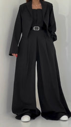 Ensemble de travail deux pièces avec combinaison bustier et veste pour femme