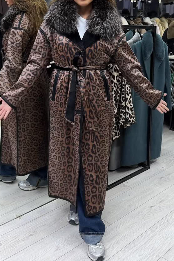 Manteau élégant pour femme en velours avec imprimé léopard, col en fourrure et laçage