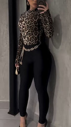 Ensemble féminin moulant col rond motif léopard (haut et pantalon) - Style tempérament