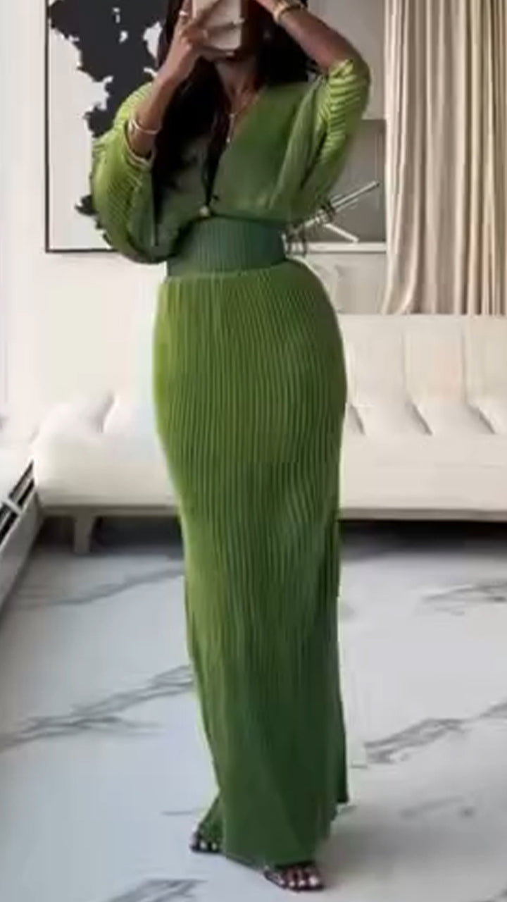 Robe Femme Élégante à Col en V Profond, Taille Cintrée et Jupe Panneaux