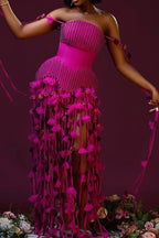 Robe courte chic et décontractée pour femme, ornée de strass magenta, de perles et de franges à pampilles, superposée de motifs floraux