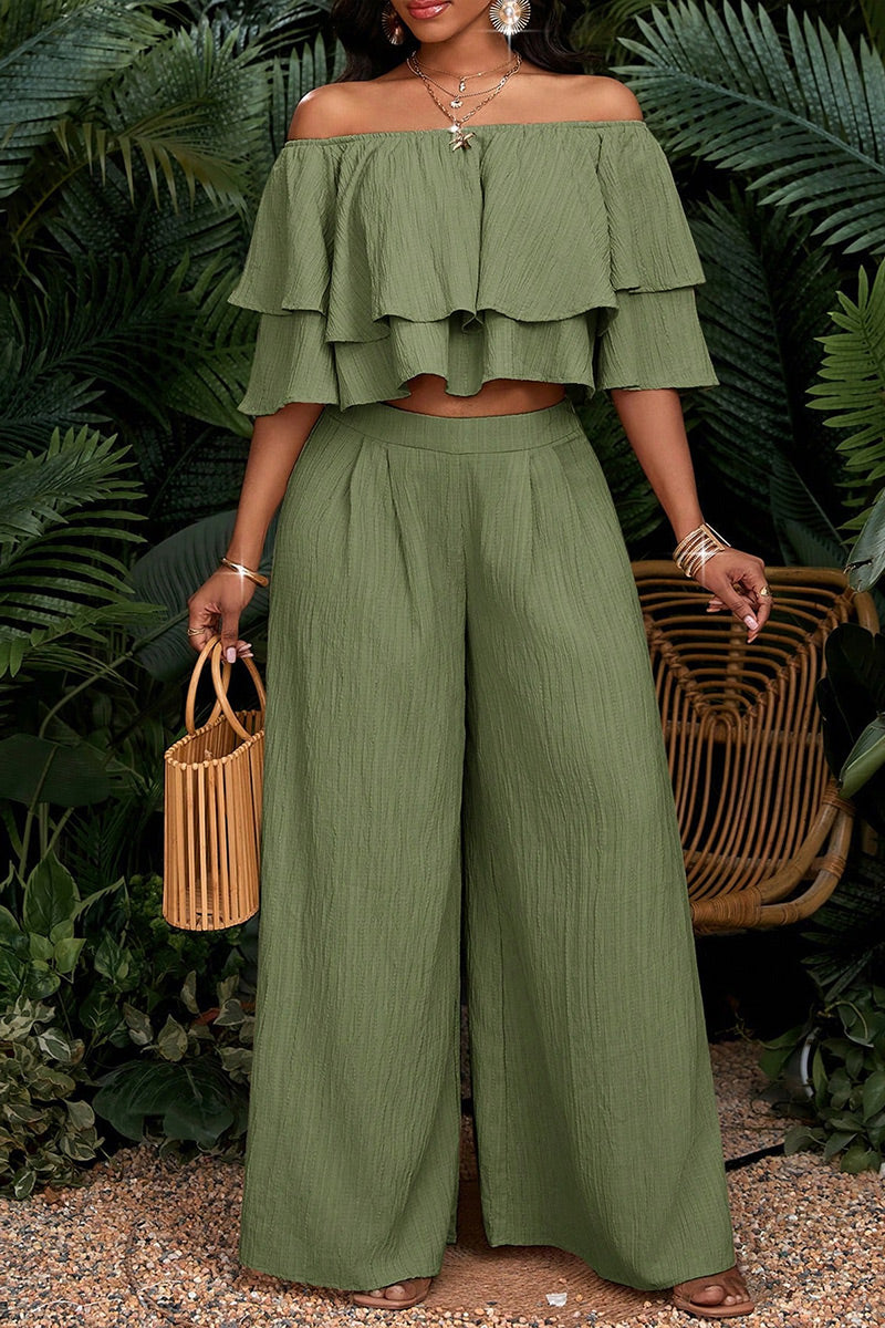 Haut court à épaules dénudées et double volant texturé froissé pour femme ou pantalon palazzo ample et froissé à taille haute et jambes larges