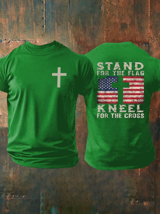 T-Shirt da uomo con stampa "Stand For The Flag Kneel For The Cross