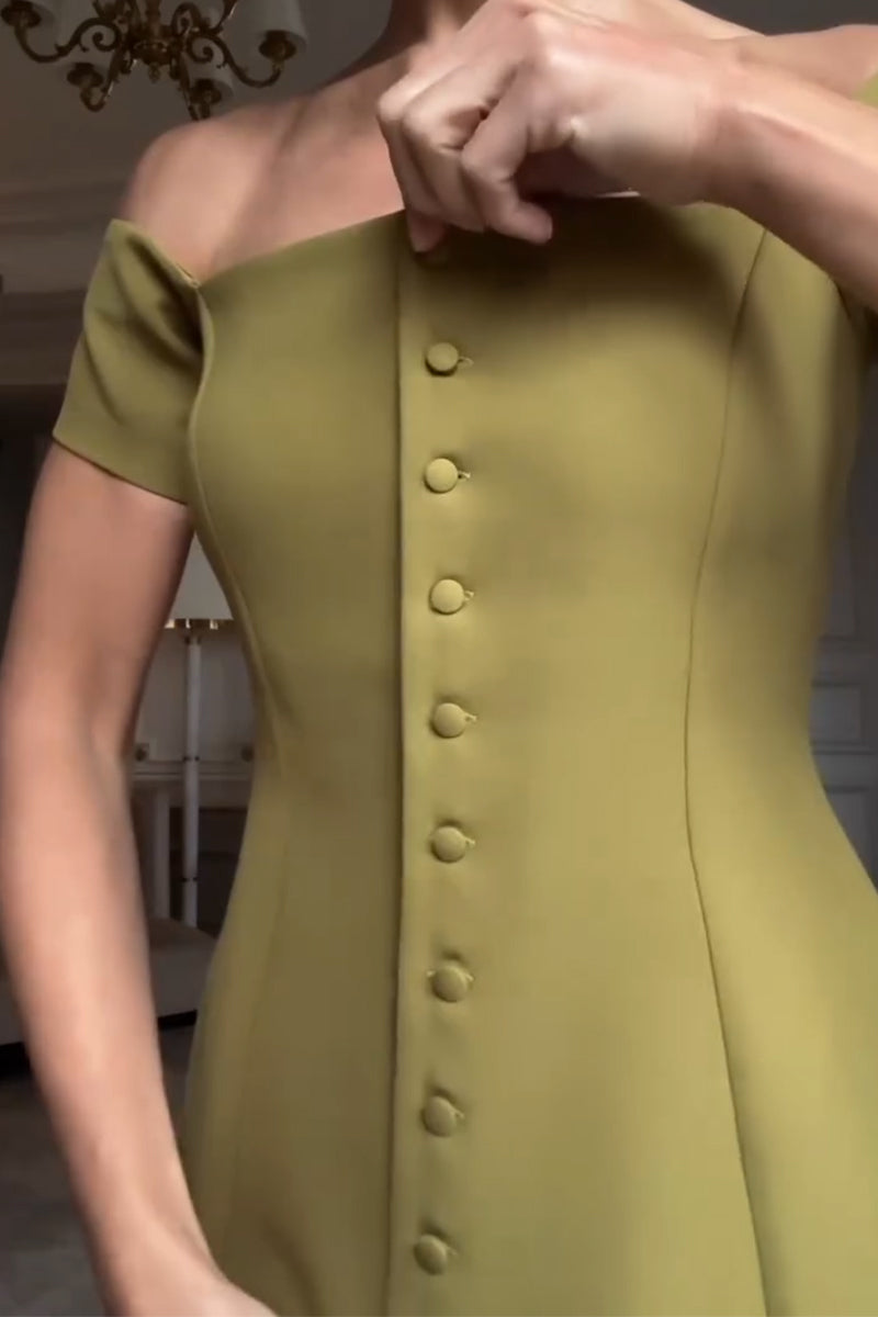 Haut élégant et décontracté pour femme, couleur unie, coupe asymétrique à une épaule, boutonnage simple.