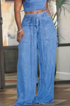 Haut bandeau court sans bretelles en jean léger effiloché pour femme OU Pantalon en jean ample à jambes larges avec grandes poches plaquées et ceinture tressée taille haute