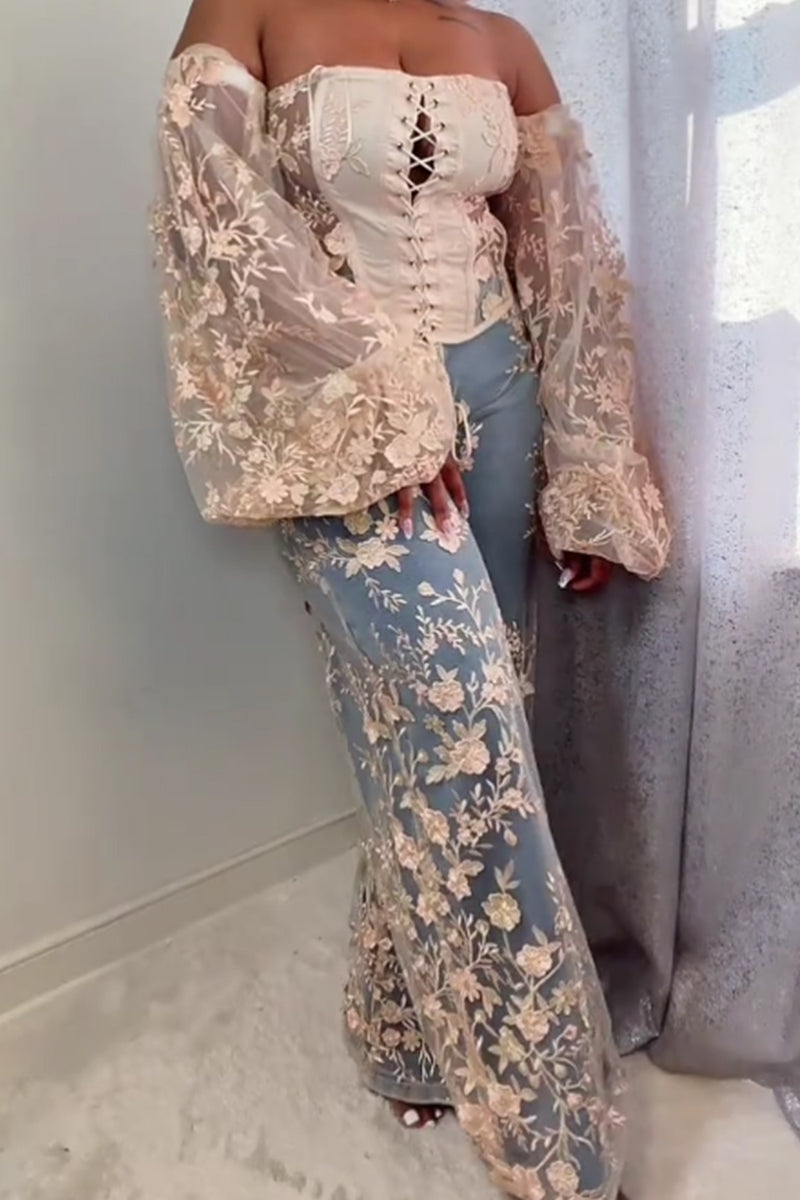 Haut élégant à lacets brodé à manches bouffantes pour femme ou jean brodé ample