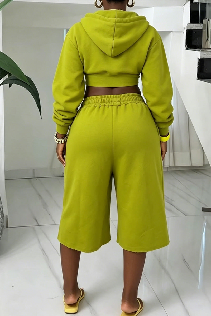 Haut de survêtement court à capuche à cordon de serrage en molleton décontracté à manches longues pour femme ou pantalon de survêtement Capri large à taille haute avec cordon de serrage pour le quotidien