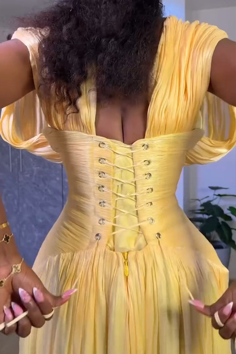 Robe élégante et brillante plissée à la taille pour femme