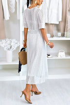Robe longue décontractée pour femme avec encolure ras-du-cou et découpes en dentelle