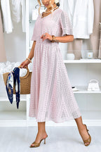 Robe longue décontractée pour femme avec encolure ras-du-cou et découpes en dentelle