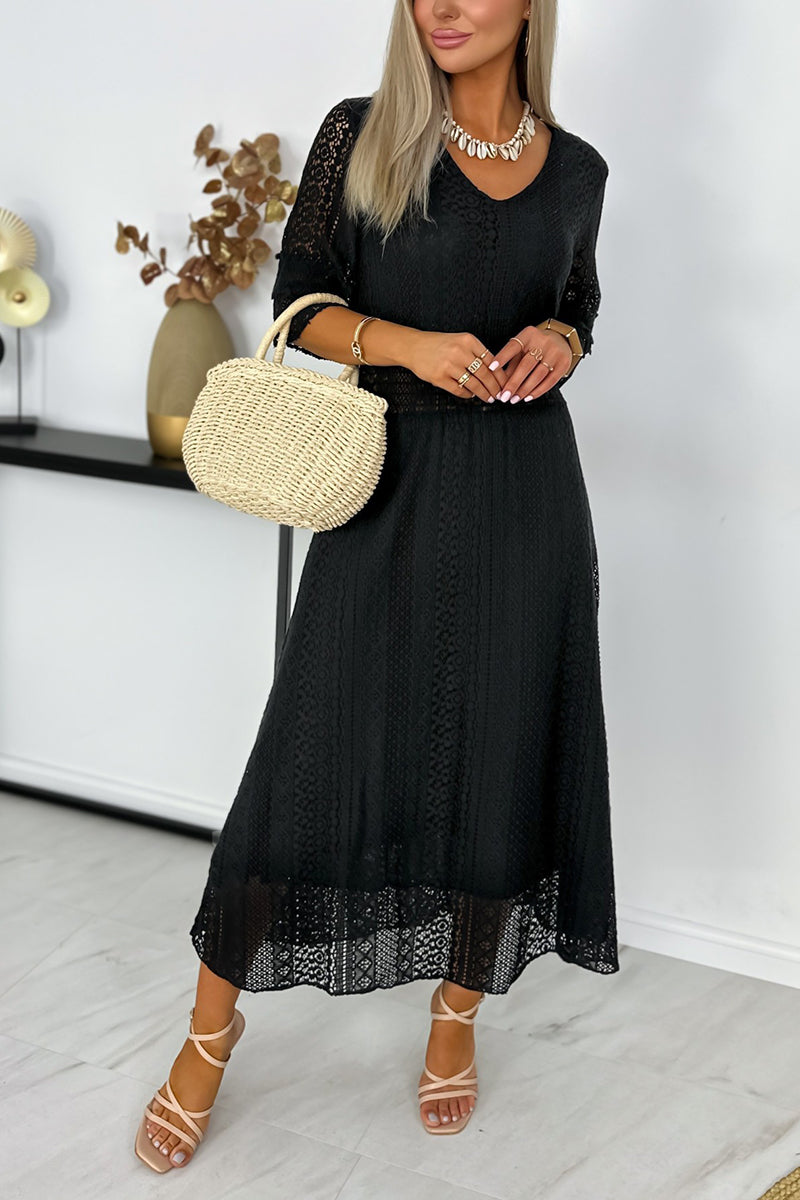 Robe longue décontractée pour femme avec encolure ras-du-cou et découpes en dentelle