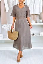 Robe longue décontractée pour femme avec encolure ras-du-cou et découpes en dentelle