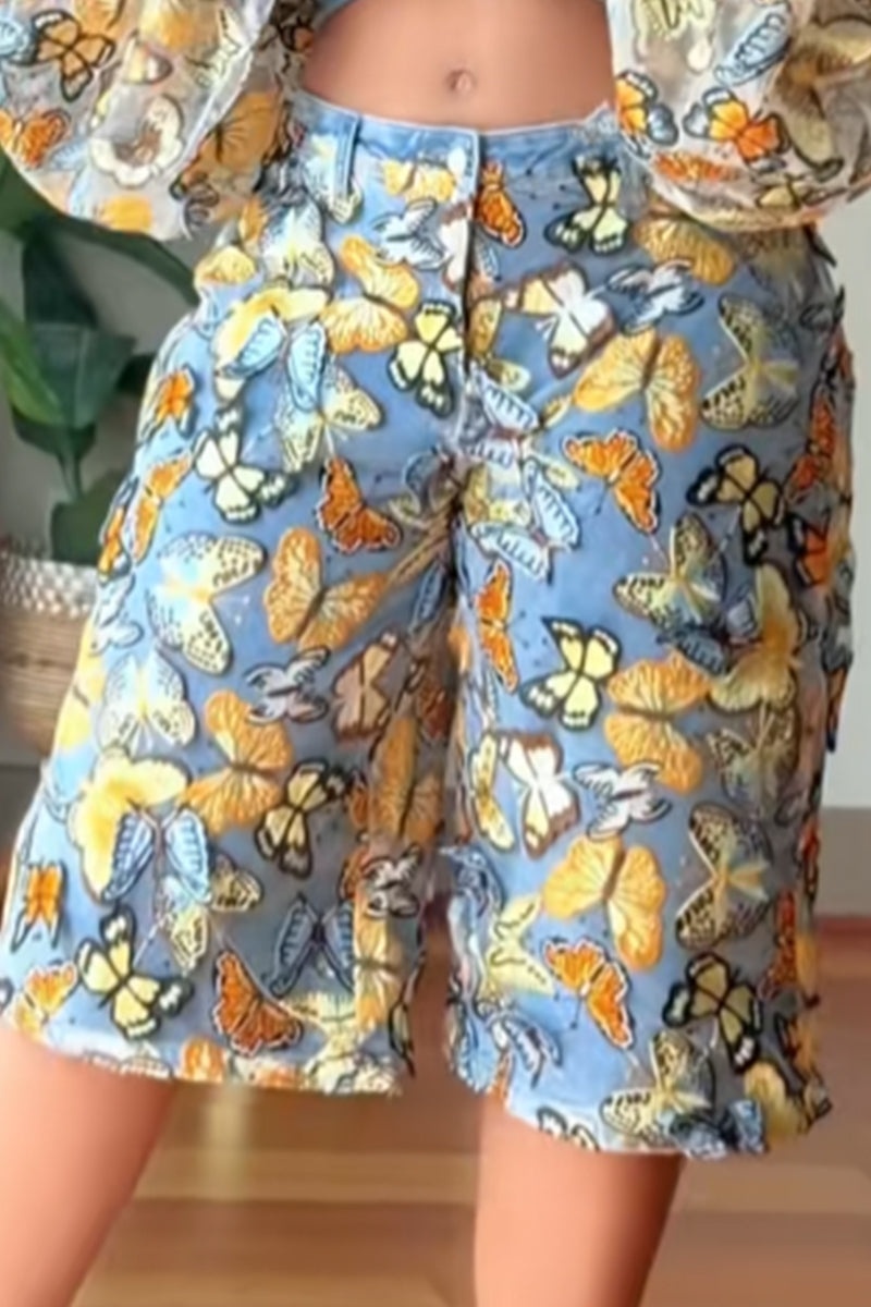 Haut de vacances ample et sexy pour femmes à imprimé papillons OU jean court ample en denim avec motif papillons