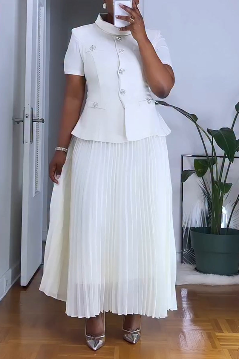 Ensemble deux pièces gilet boutonné élégant et jupe plissée pour femme