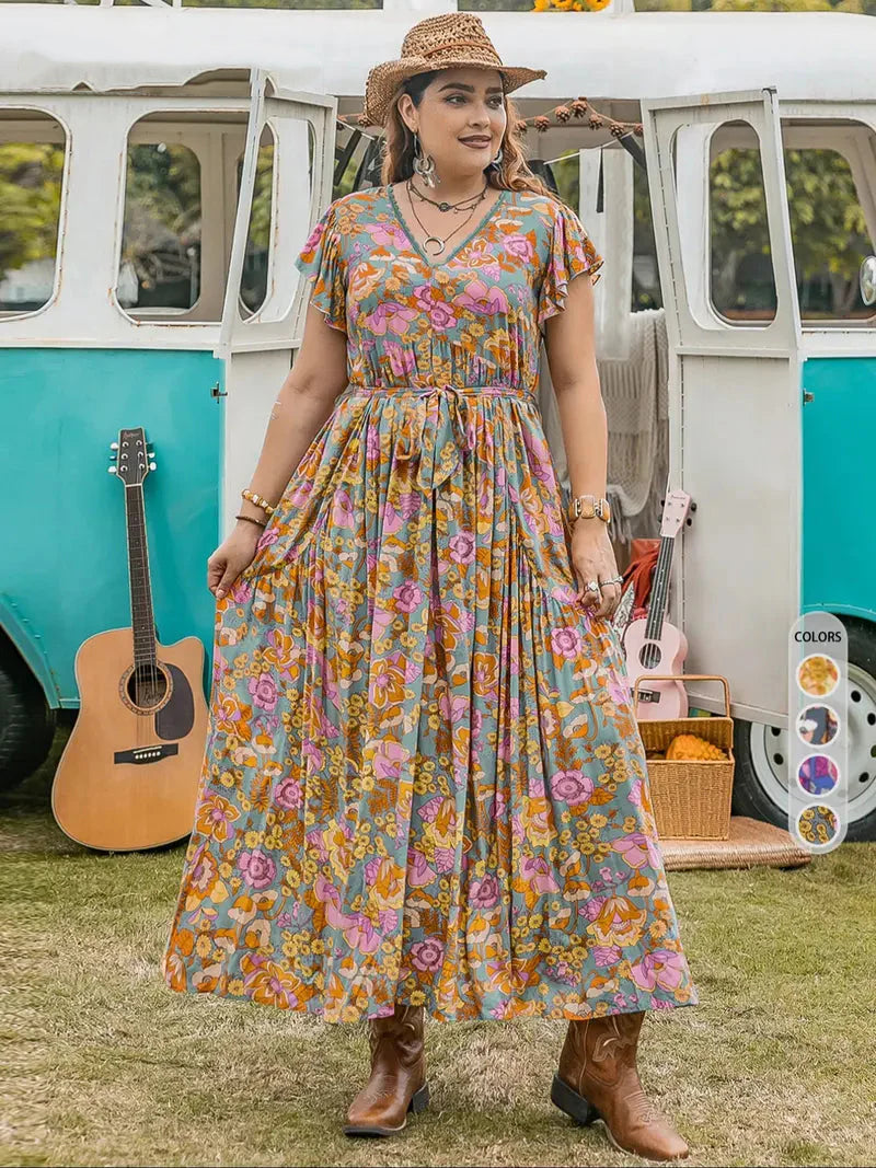 Robe trapèze avec manches papillon, ceinture, ourlet à volants et imprimé floral