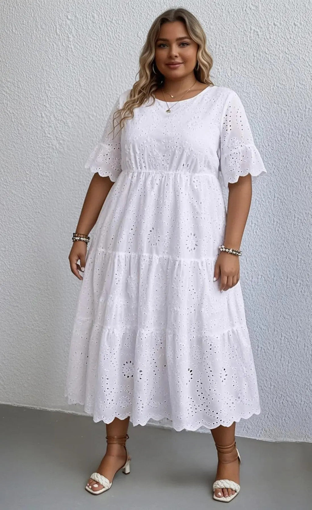 【Grande Taille】 Robe Unie Broderie Anglaise, Robe Bohème à Col Rond pour Vacances et Usage Quotidien – Vêtements d'Été pour Femmes