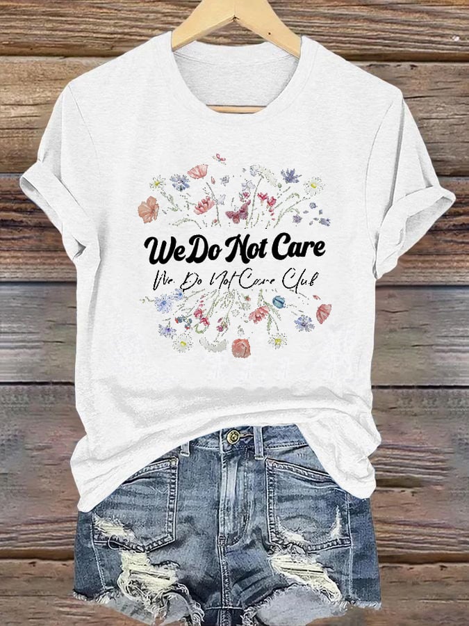 Women's Round-Neck Retro Funny Proud Member Of  Club We Do Not Care Menopause Perimenopause Print T-Shirt