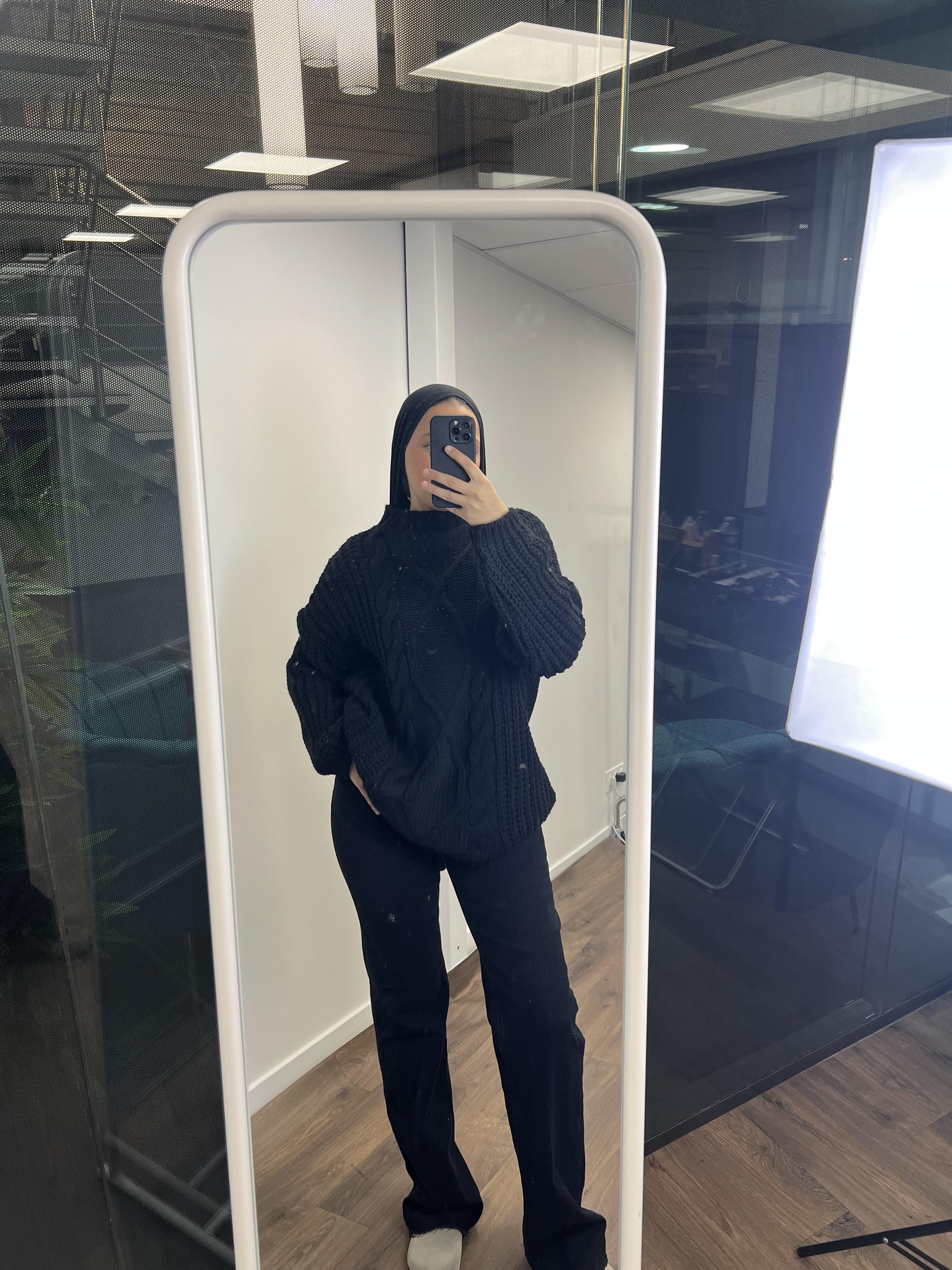 Long-sleeved jumper