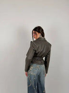 Veste avec ceinture à la taille