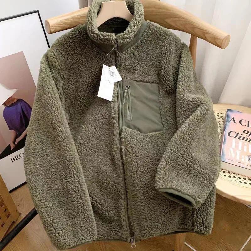 Giacca in peluche agnello alla moda da donna, autunno inverno, nuova giacca da donna comoda e calda con tasche, cerniera, maniche lunghe, vestibilità ampia e collo alto.