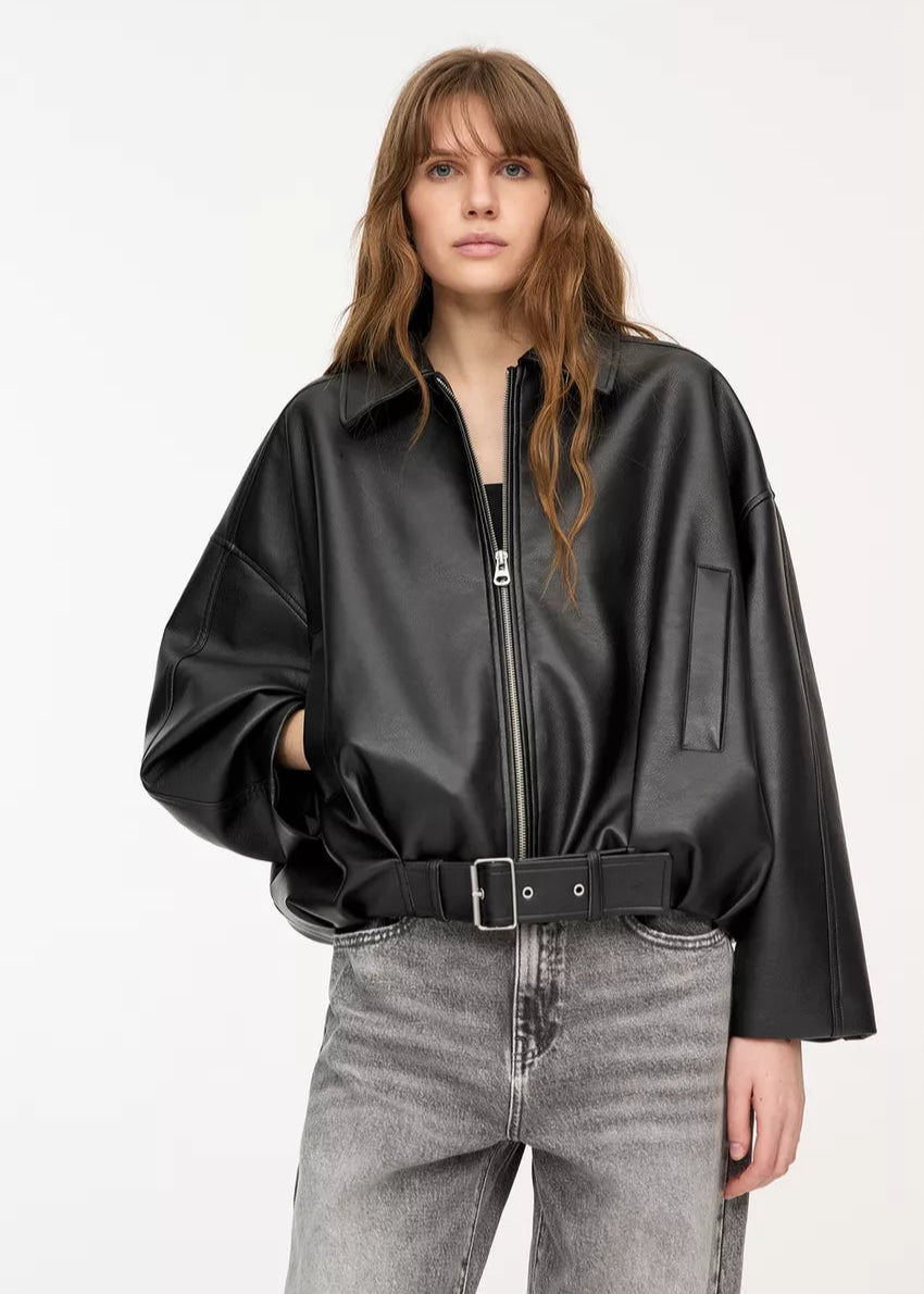Veste Ébène Luxueuse – Affichant sans effort un style élégant.