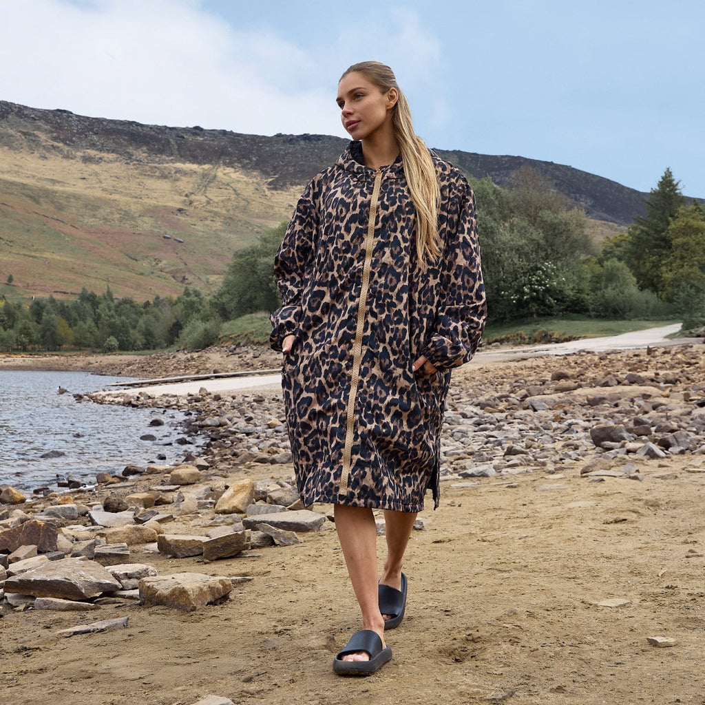 Peignoir de Séchage Imperméable Coupe-Vent, Robe de Changement Doublée Polaire Sherpa Douce, Manteau Veste à Capuche Surdimensionné à Manches Longues pour Enfants, Adultes, Hommes, Femmes, Surf, Plage, Natation, Restez au Sec