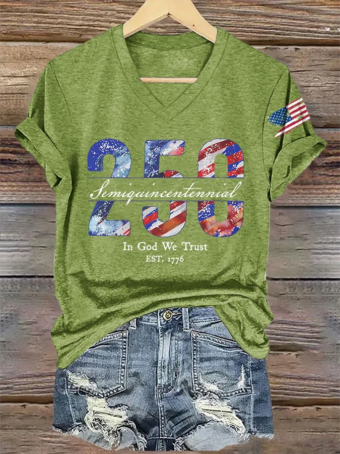 T-shirt stampata con scollo a V retrò Semiseicentenario 250 In God We Trust