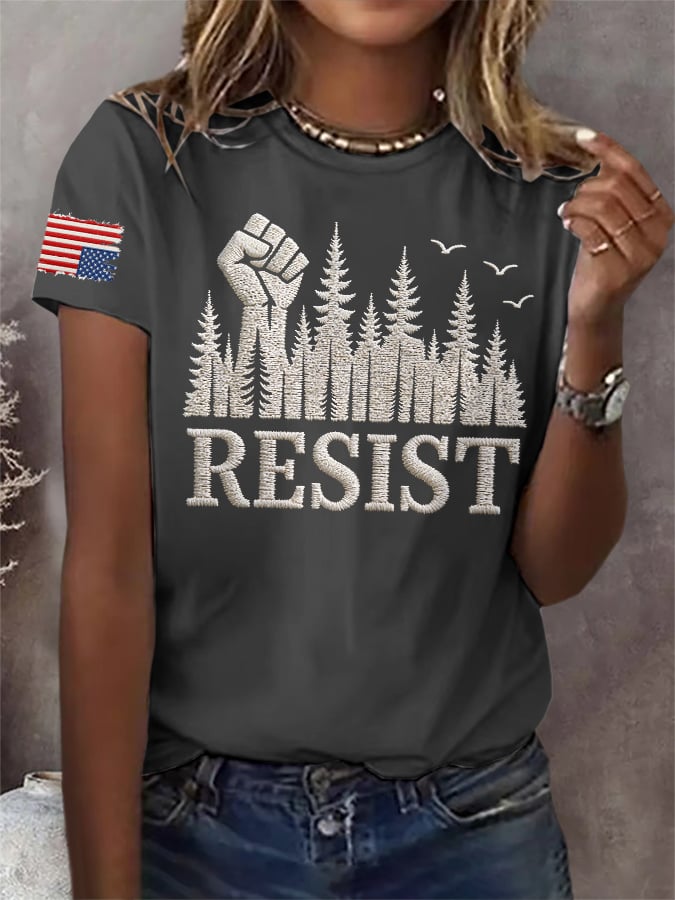 T-Shirt con Stampa Retro Resist Save The Forest Service