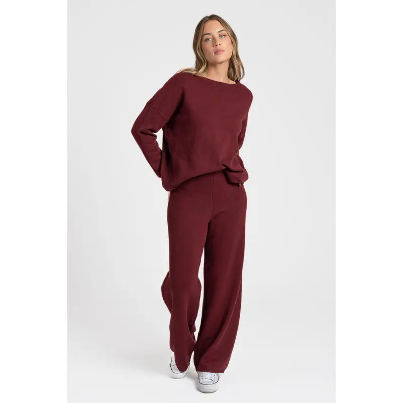 Completo due pezzi in maglia: T-shirt a maniche lunghe, girocollo, pantaloni con elastico in vita, maglia di medio spessore, comodo e versatile, abbigliamento femminile, adatto all'uso quotidiano, specialmente per i cambi di stagione.