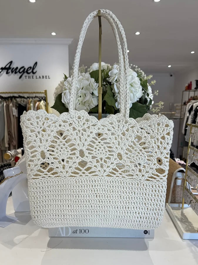 Sac en crochet crème détaillé