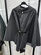 Manteau cape en laine ceinturé à boucle unie pour femme