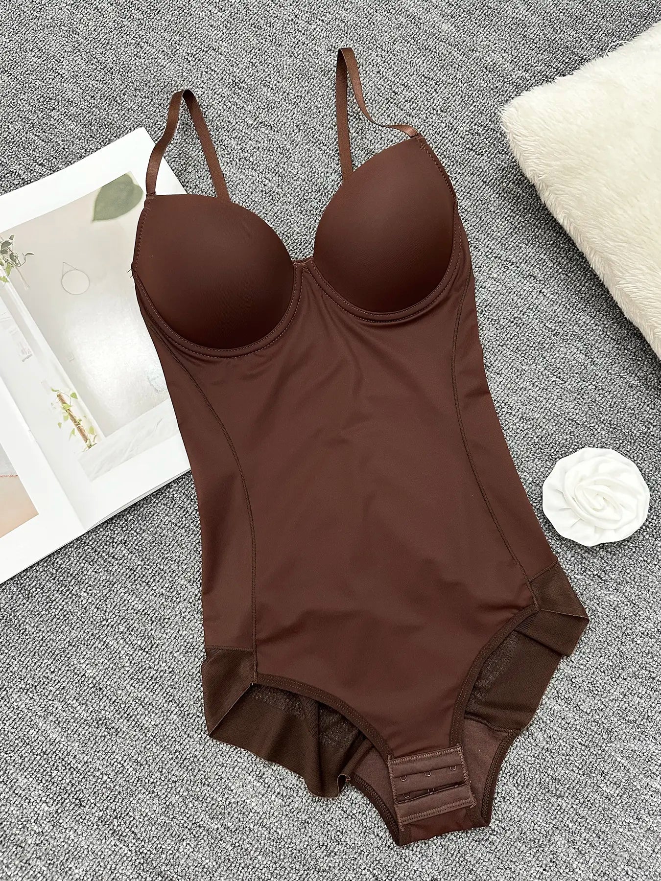 Body string gainant pour femme, couleur unie, maille contrastante transparente, bretelles réglables, contrôle du ventre, pour toutes les saisons